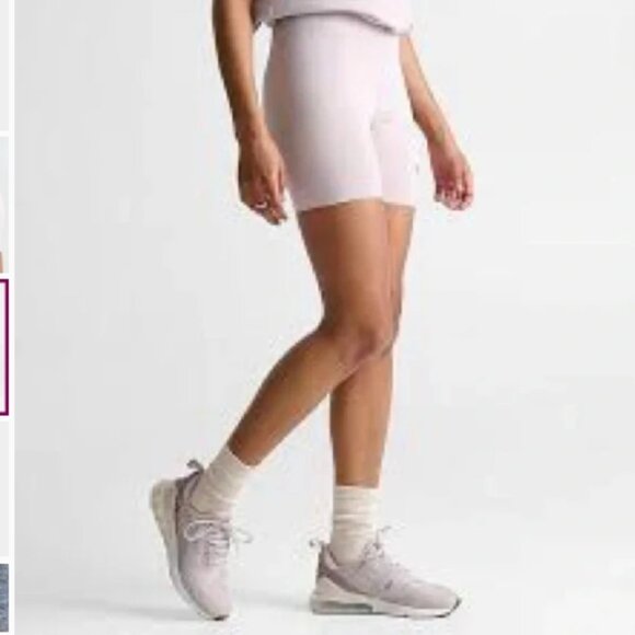 Nike Sportswear Classic High-Waisted 6" Graphic Biker Shorts🆕 FAST⌚📦🏃💨🚚 - Picture 2 of 16